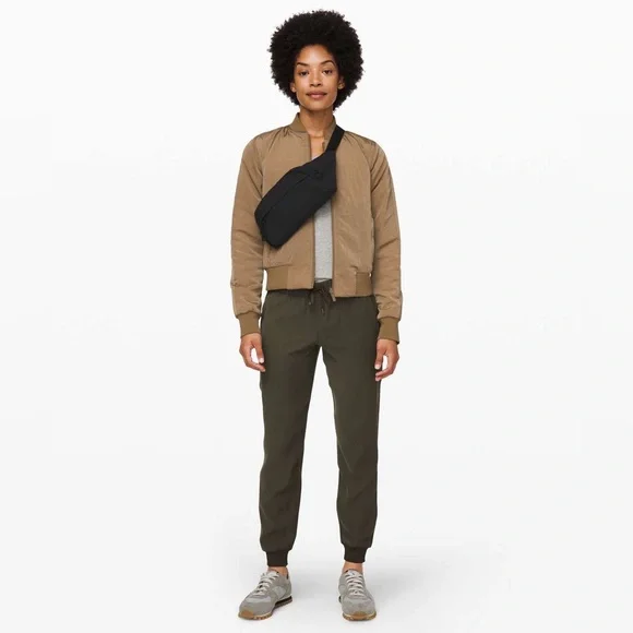 Lululemon On the Fly Jogger Dark Olive Size 6 - Picture 2 of 10